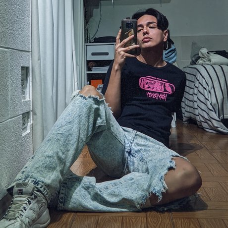 Naken läckt OnlyFans-bild av Xronx