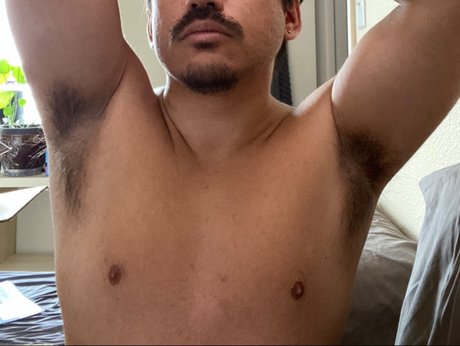 Naken lekkede OnlyFans-bilde av Pit