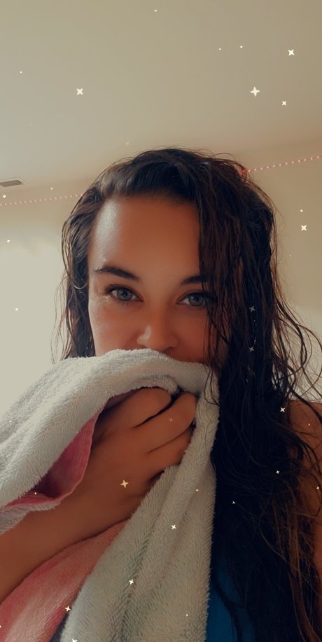 Naken lekkede OnlyFans-bilde av Angie Anarchy