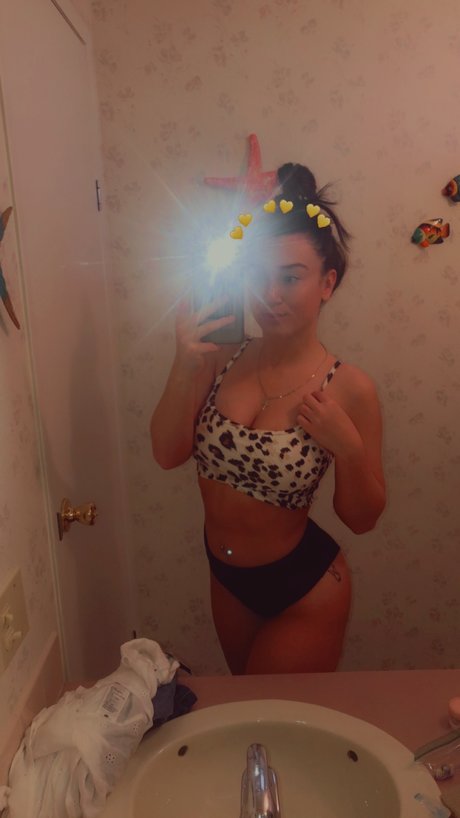 Naken läckt OnlyFans-bild av Hannah Moerman