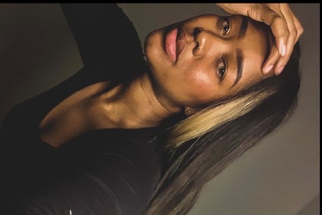 Naken läckt OnlyFans-bild av Ebanoqueen