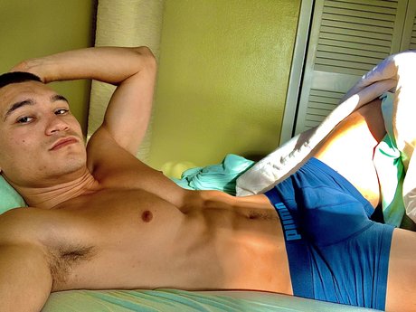 Naken lekkede OnlyFans-bilde av Raphaels Favorites
