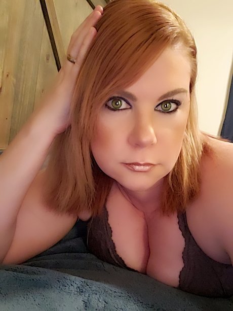 Naken läckt OnlyFans-bild av Melissa Hall