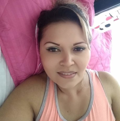 Naken lekkede OnlyFans-bilde av Adriana Martina
