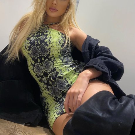 Naken läckt OnlyFans-bild av Nicole