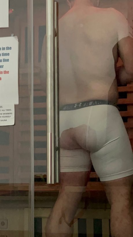 Naken lekkede OnlyFans-bilde av Azza