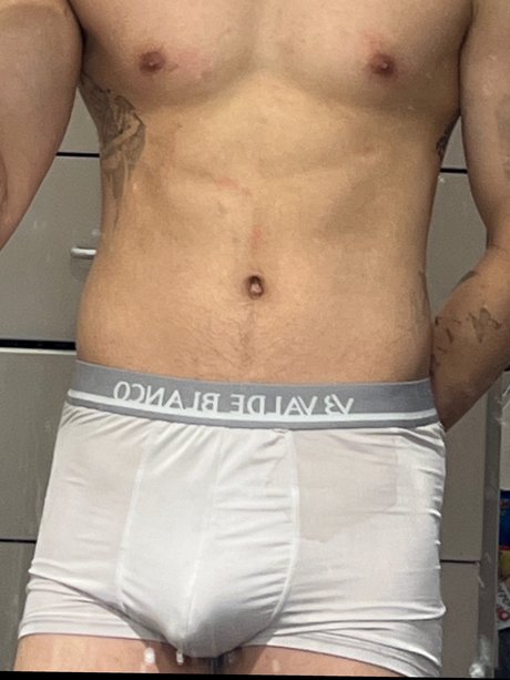 Naken lekkede OnlyFans-bilde av Tenebris