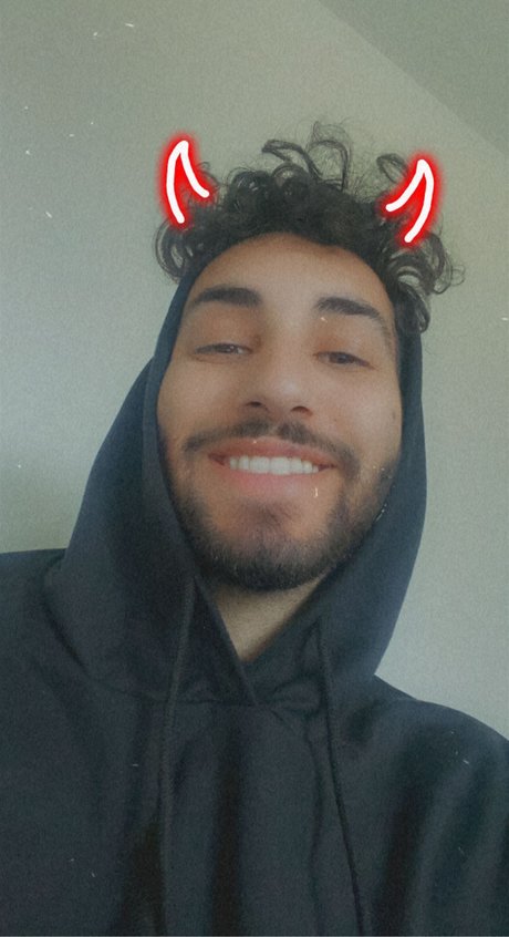 Naken läckt OnlyFans-bild av Arabian Prince