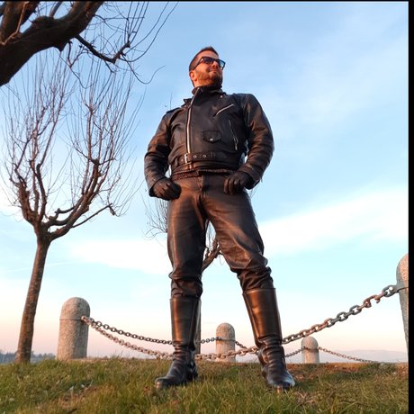 Titanoleather OnlyFans泄露裸照