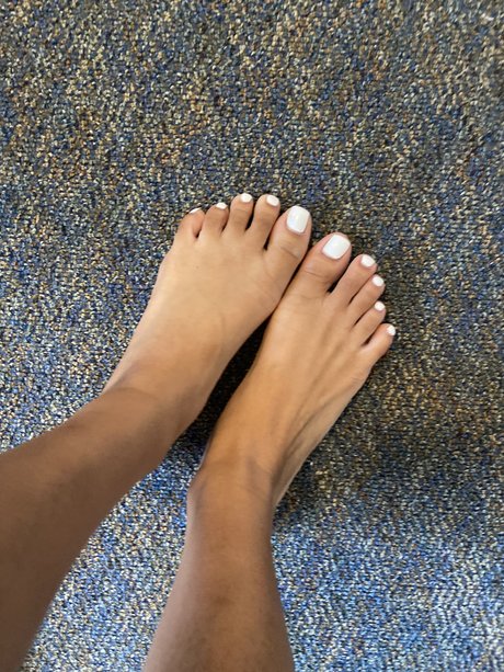 Naken lekkede OnlyFans-bilde av White Toes