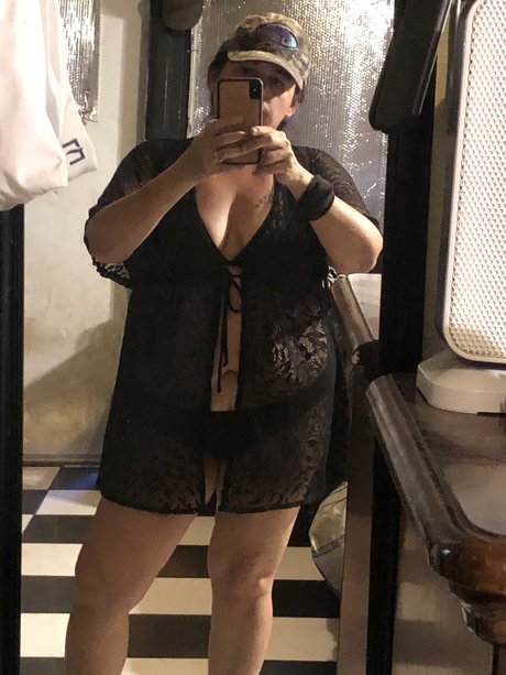 Naken lekkede OnlyFans-bilde av Jade Thomas