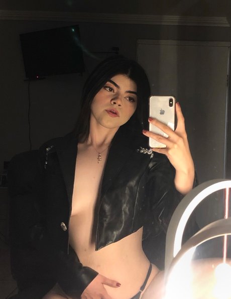 Nahá fotka uniklých OnlyFans od Mara Belem