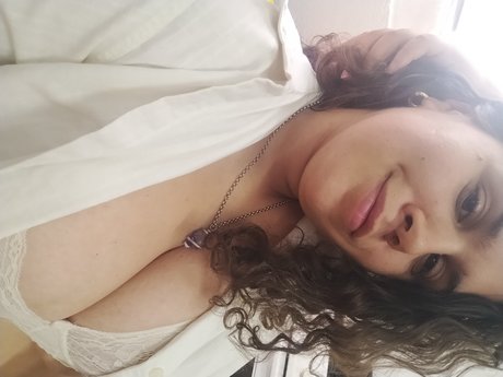 Naken lekkede OnlyFans-bilde av Roxy