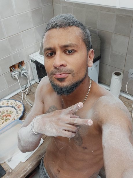 Nahá fotka uniklých OnlyFans od Randu Baez
