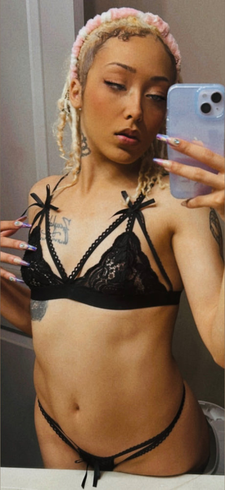 Naken lekkede OnlyFans-bilde av The Divine Empress