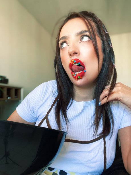 Naken lekkede OnlyFans-bilde av Ramona Flowers