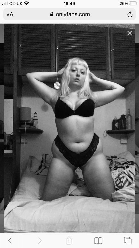 Обнаженная фотография утечки OnlyFans от Sej