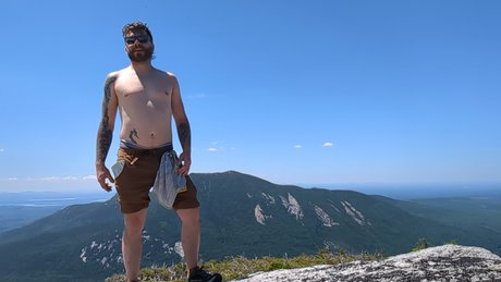 Naken lekkede OnlyFans-bilde av Pupsterboi
