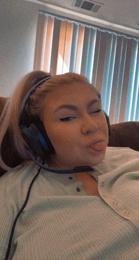 Nahá fotka uniklých OnlyFans od Reese