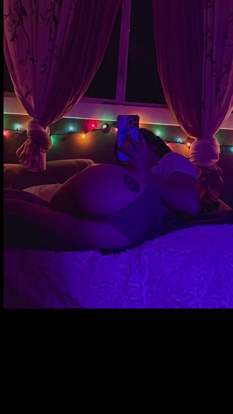 Naken lekkede OnlyFans-bilde av 