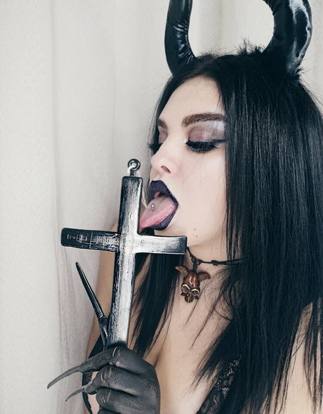 Anna Sivona
