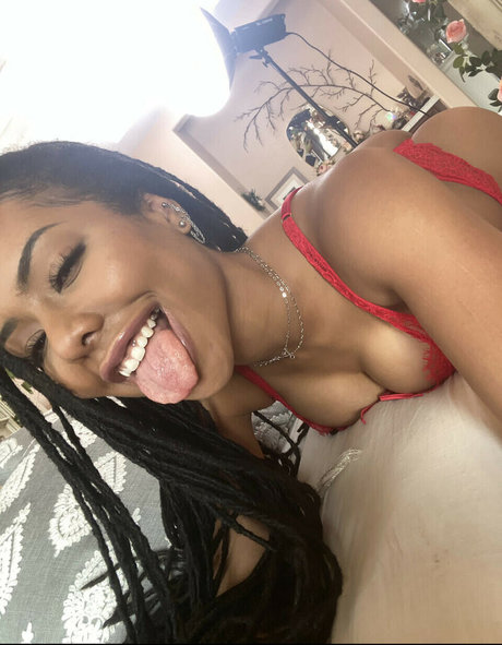 Kira Noir