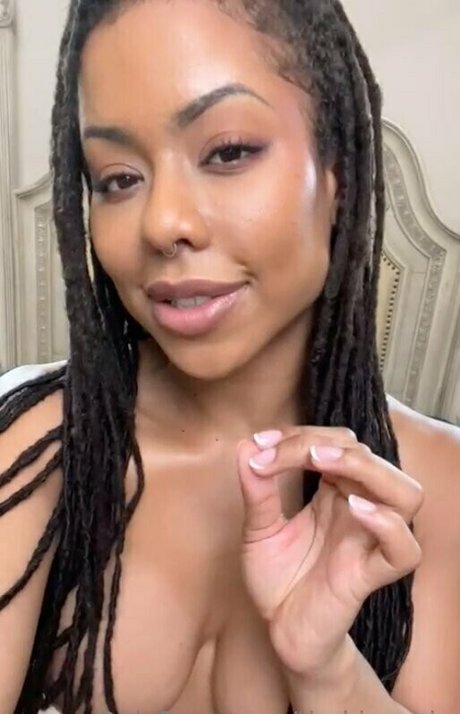 Kira Noir