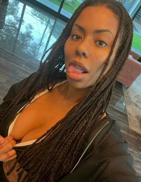 Kira Noir