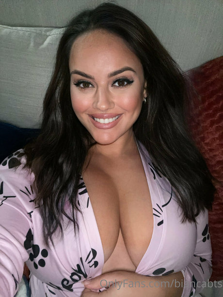 Nahá fotka uniklých OnlyFans od Bianca Jordan