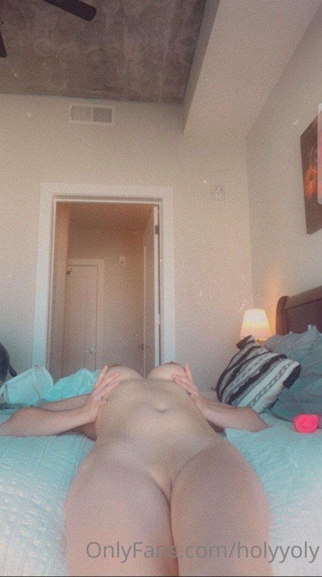 Nacktes geleaktes OnlyFans-Foto von Holyyoly