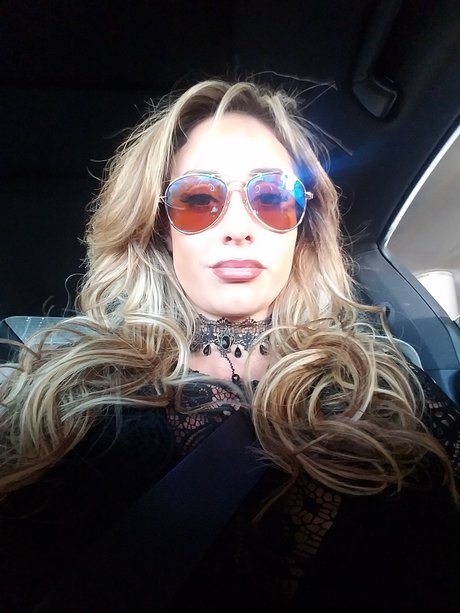 Nahá fotka uniklých OnlyFans od Eva Notty