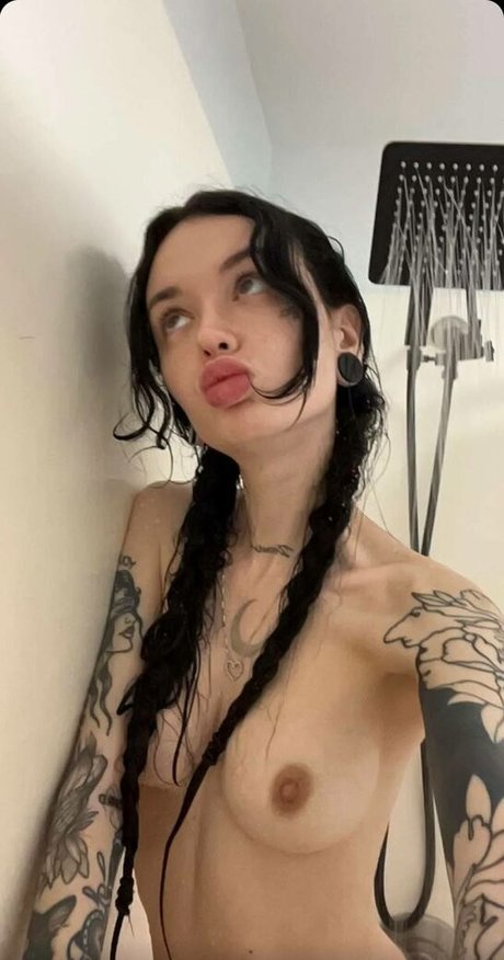 Alasti lekkinud OnlyFans-i pilt Stormy Summers