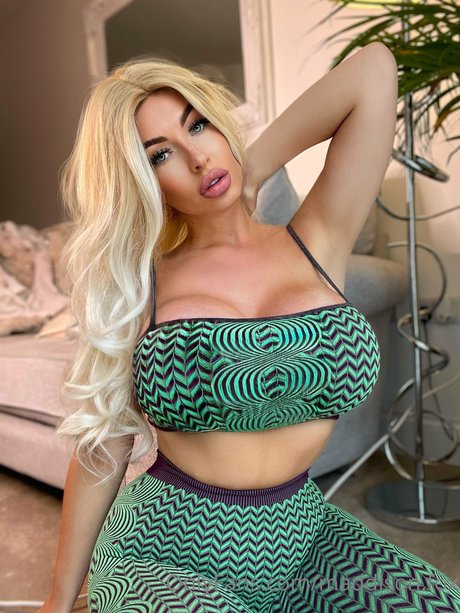 Nahá fotka uniklých OnlyFans od Maddison Fox