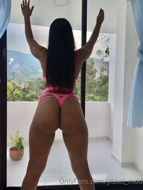 Nahá fotka uniklých OnlyFans od Yissett