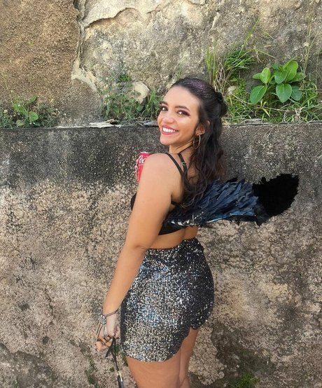 Nahá fotka uniklých OnlyFans od Debora Aladim