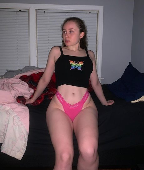 Nahá fotka uniklých OnlyFans od Alyssa Cleversey