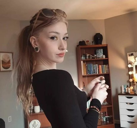 Foto di nudo di fuga di OnlyFans di Christa Panek