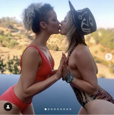 Nahá fotka uniklých OnlyFans od Thea Ulrich
