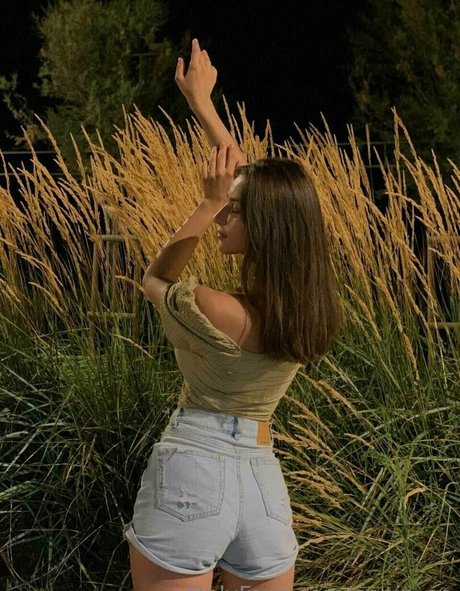 Naakte gelekte OnlyFans-foto van Annieaa