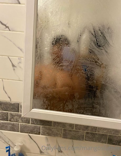 Nagie wyciekłe zdjęcie OnlyFans od Zeenath