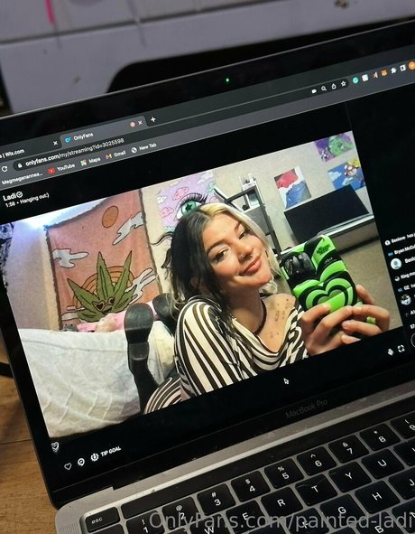 Foto desnuda filtrada de OnlyFans de Paintedladi