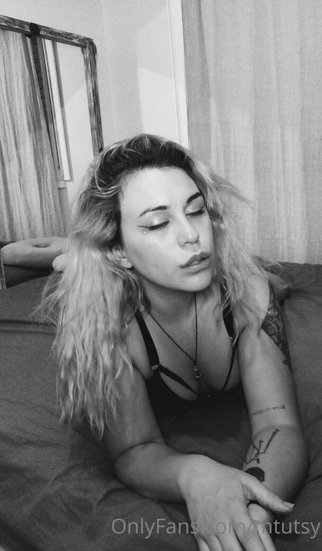 Naken lekkede OnlyFans-bilde av Mtutsy
