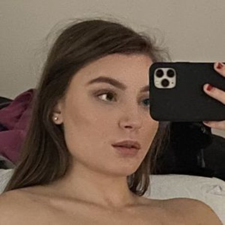 Nahá fotka uniklých OnlyFans od Melvniely
