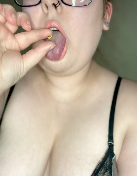 Misshoneycatt