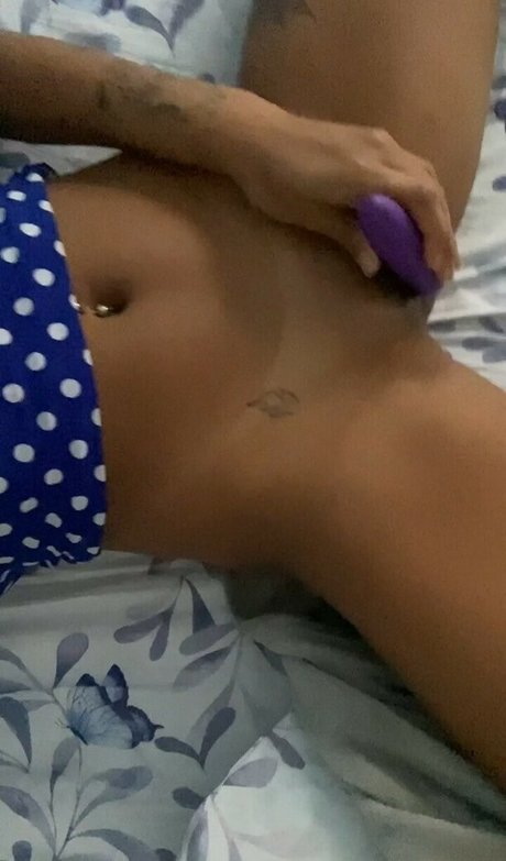 Nahá fotka uniklých OnlyFans od Kesia Lins