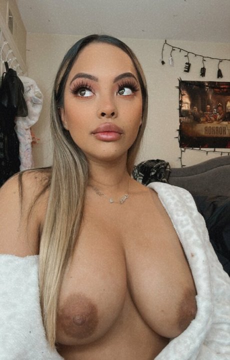 Naken läckt OnlyFans-bild av Irenebby