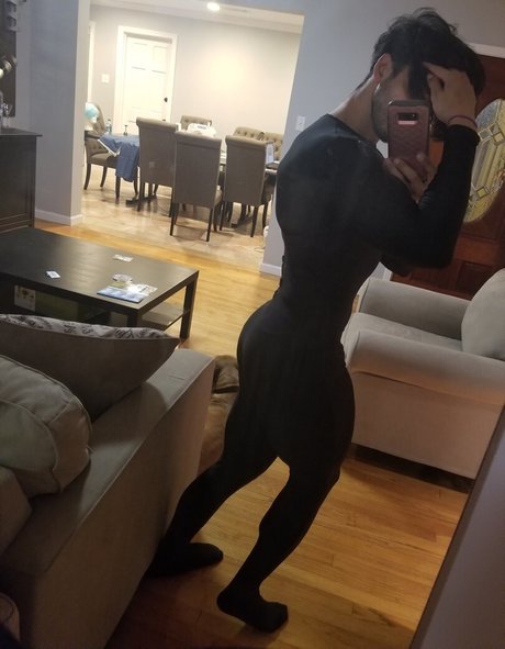 Naken lekkede OnlyFans-bilde av Kawaiibrocosplay