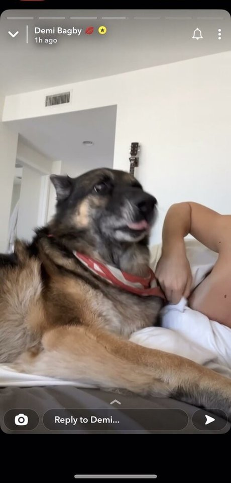 Nahá fotka uniklých OnlyFans od Demi Bagby