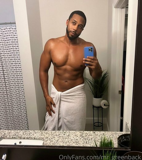 Nacktes geleaktes OnlyFans-Foto von Mrgreenback