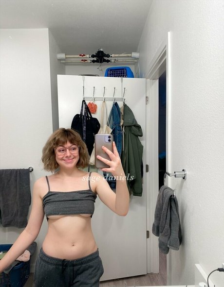 Nahá fotka uniklých OnlyFans od Sgdnls